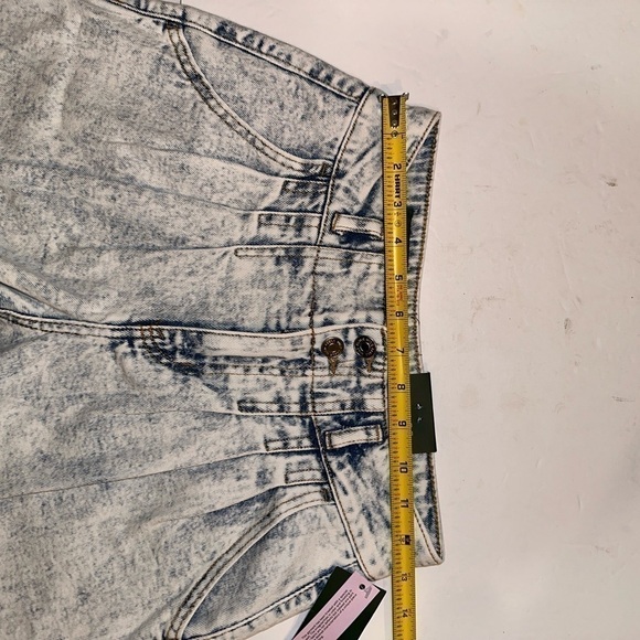 WILD Fable Womens Highest Rise A-Line Denim Shorts Pleated Raw Hem Lt. Blue - Picture 8 of 11